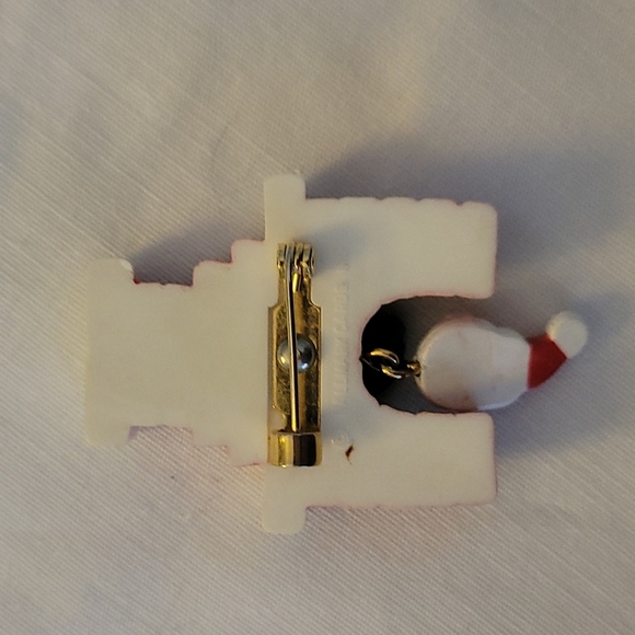 Santa Claus Pin - Picture 3 of 3